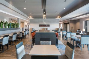 Dagelijks ontbijtbuffet inbegrepen