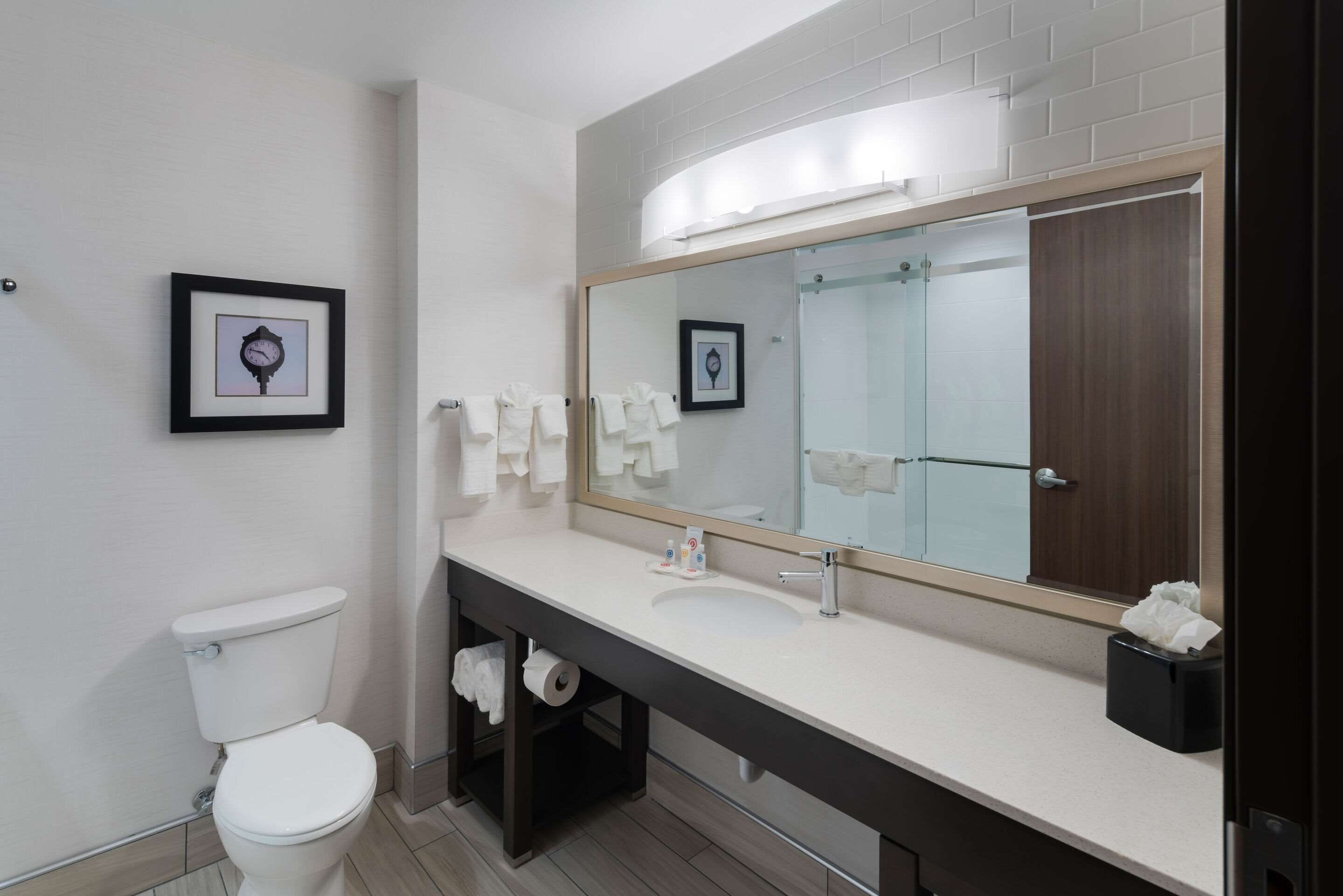 1 bedroom, desk, laptop workspace, blackout curtains