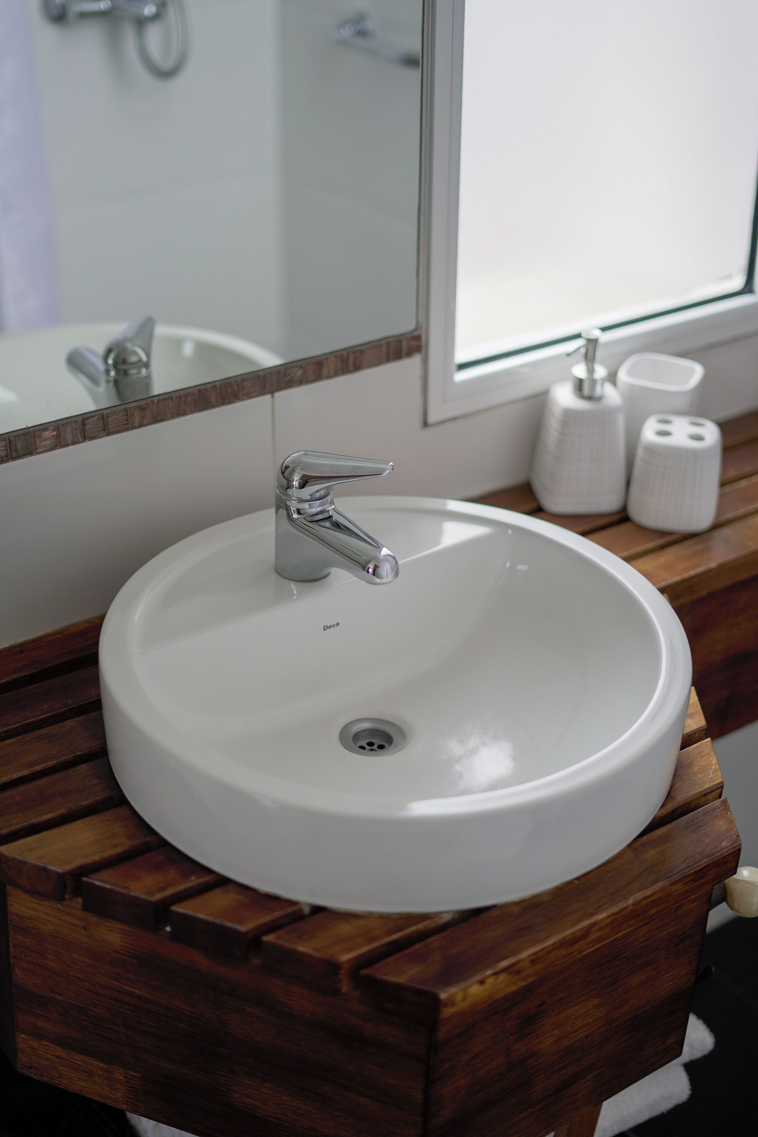 Suite | Bad | Dusj, regndusjhode, toalettartikler (inkludert) og hårføner