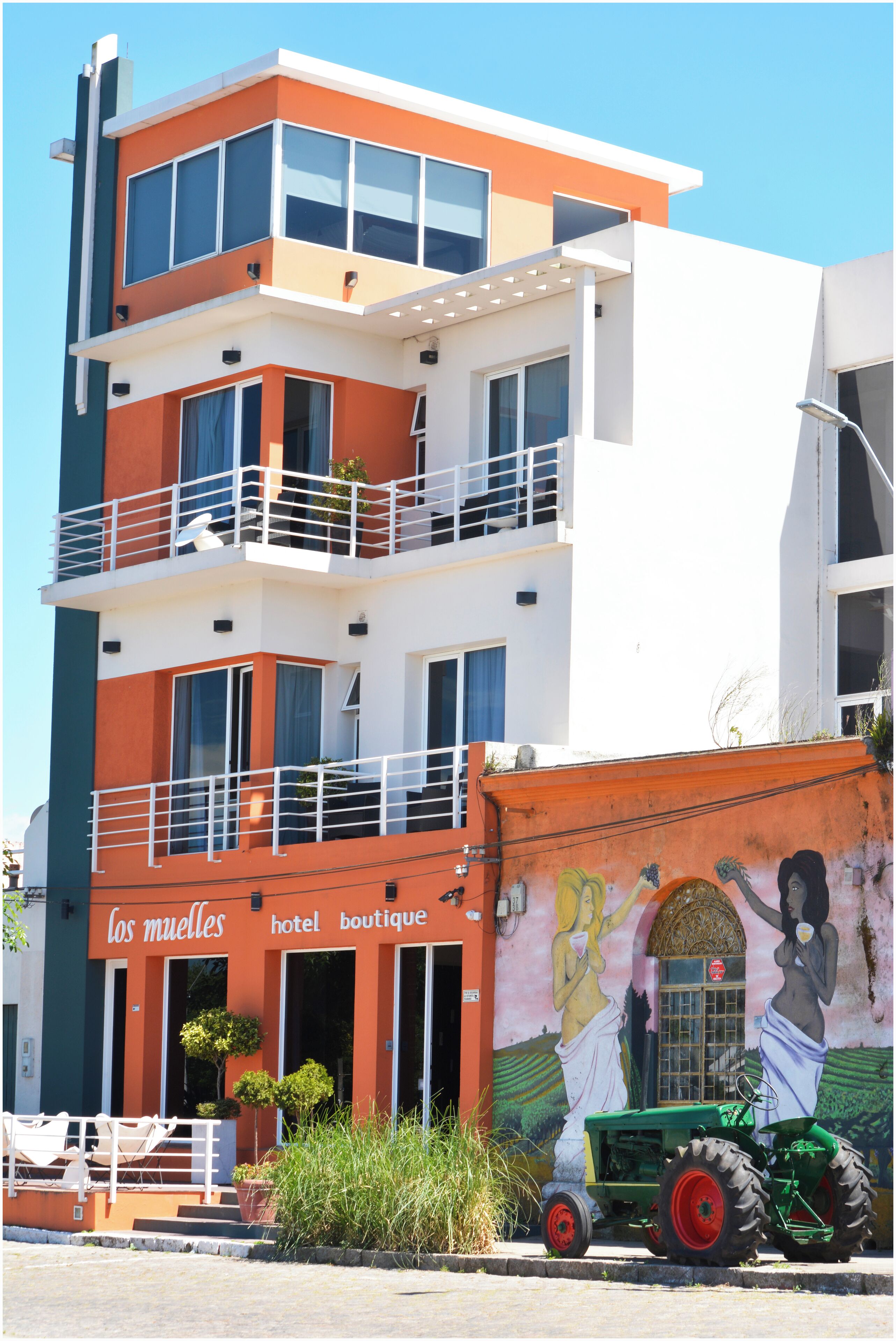 Fachada de la propiedad