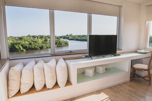 Suite | Ropa de cama de alta calidad, minibar, caja fuerte