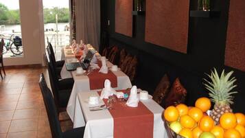 Desayuno buffet incluido todos los días