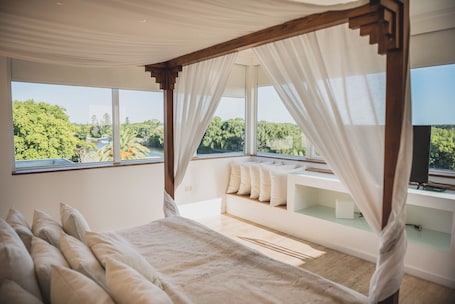 Ropa de cama de alta calidad y minibar