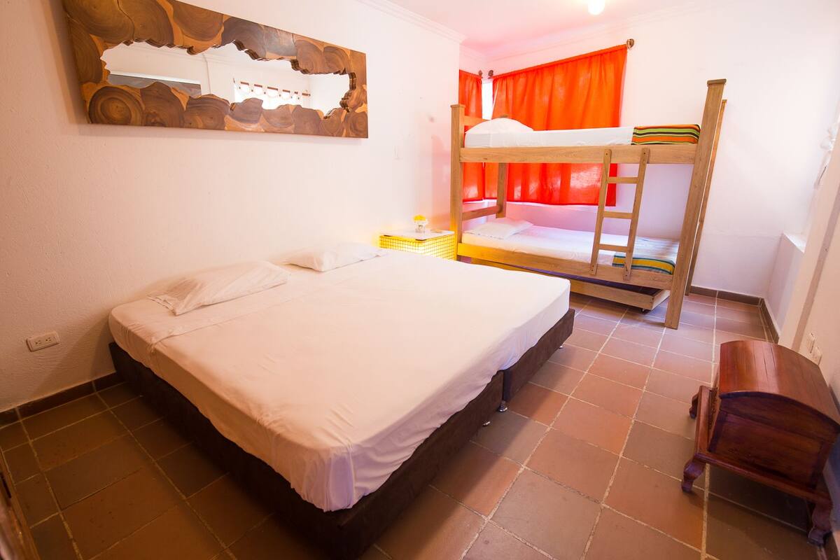 Blackout curtains, free WiFi, bed sheets