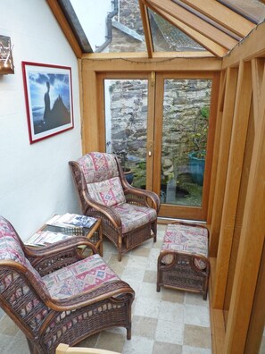 Flat-screen TV - Town Mills B &B (Dulverton)