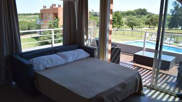 Studio Familial | Décoration personnalisée, ameublement personnalisé, rideaux occultants