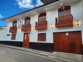Fachada de la propiedad
