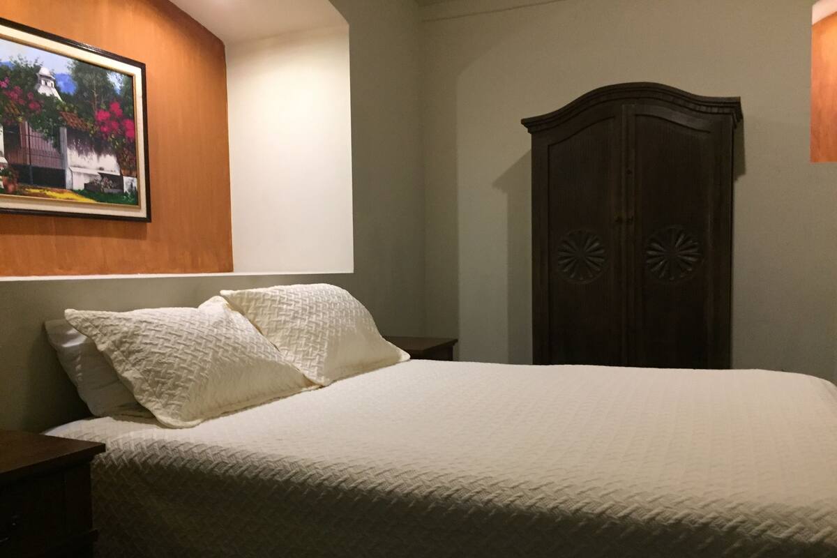 Suite Deluxe, 2 habitaciones, no fumadores | Ropa de cama de alta calidad, caja fuerte, escritorio