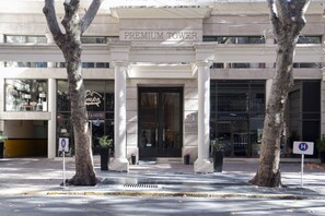 Front of property - Premium Tower Suites (Mendoza)