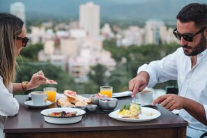 Restaurant - Premium Tower Suites (Mendoza)