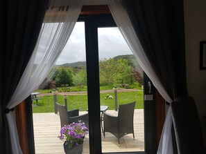 Double Room (Room 2 No pets) | Bed sheets - Applecross B&B and Cabins (Strathcarron)