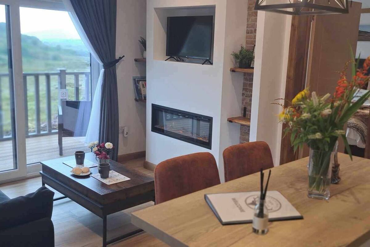 Primrose Cabin - Self catering ( no pets ) | 침대 시트