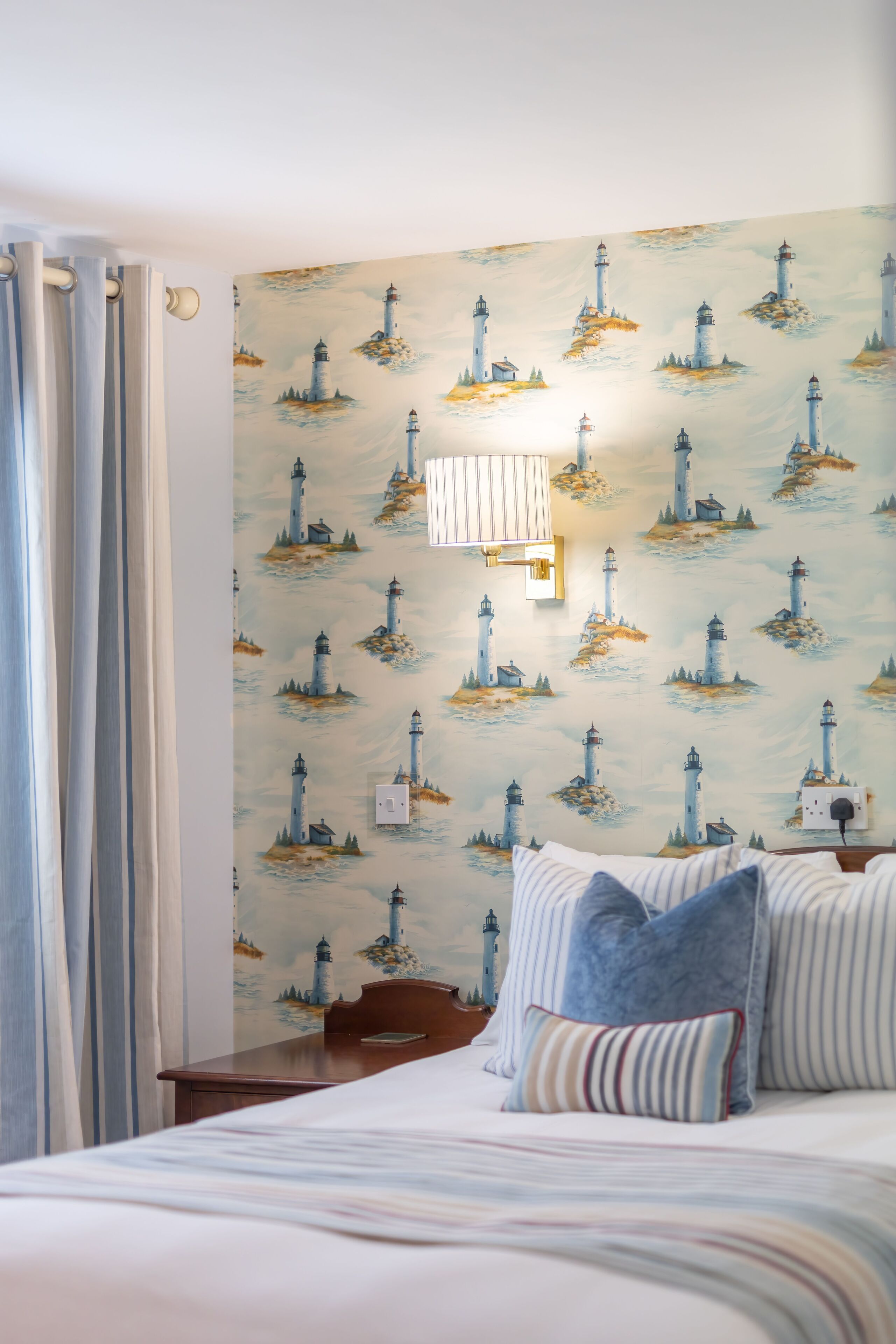 Double Room, Accessible | Individually decorated, iron/ironing board, free WiFi, bed sheets