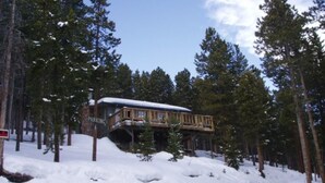 Exterior - The Wilderness Cottage (Evergreen)