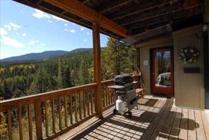 Room | Terrace/patio - The Writers Nest (Evergreen)