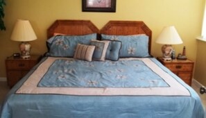 Room | Iron/ironing board