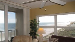 Room | Living area
