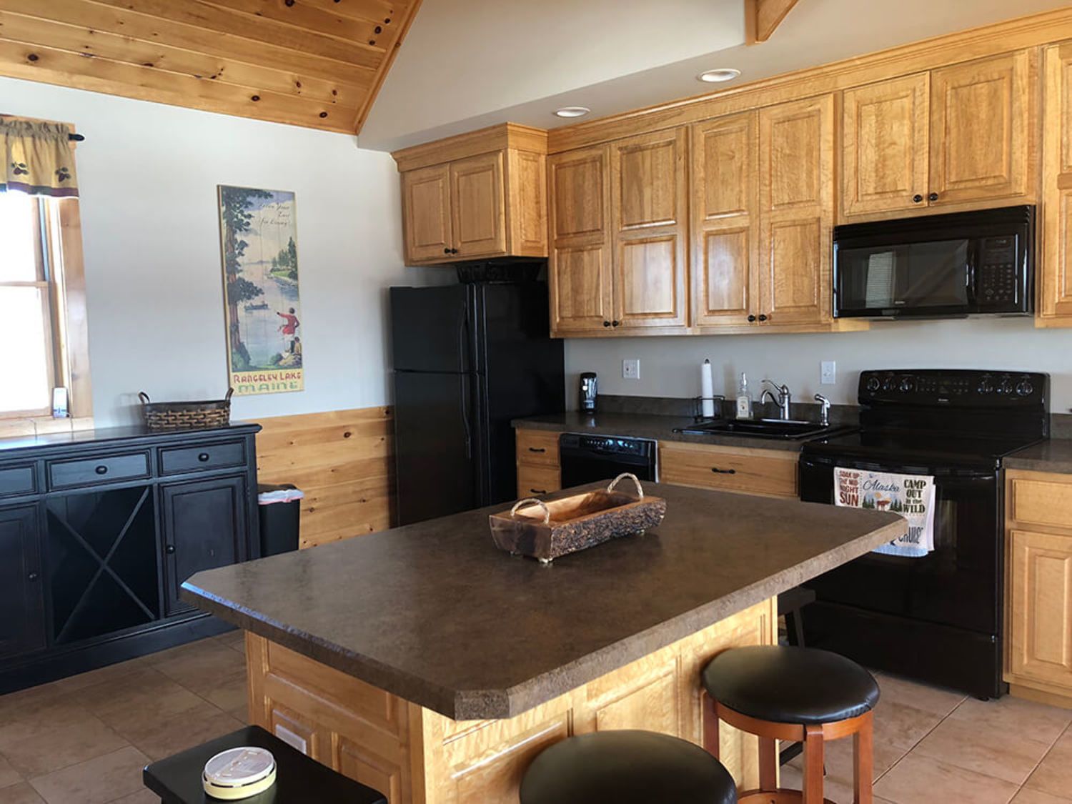 Room | Private kitchen | Fridge, microwave, oven, dishwasher