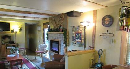 Uncle Billy Bob's Redneck Trailers Vacation Rentals #3