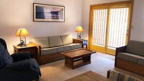Quarto | Sala de estar | TV