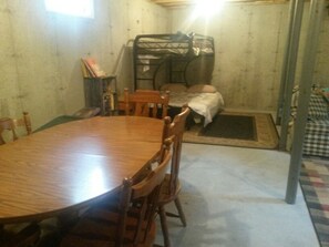 Living area - Eustis Escape (Stratton)