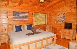 Room | 2 bedrooms, iron/ironing board