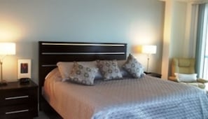 Chambre | 2 chambres, fer et planche à repasser