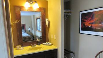 Kamar | Wastafel kamar mandi