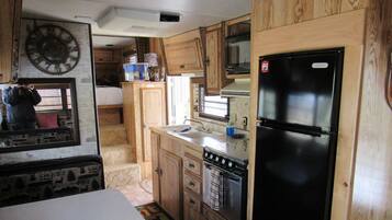 Room | Private kitchen | Fridge, microwave, coffee/tea maker