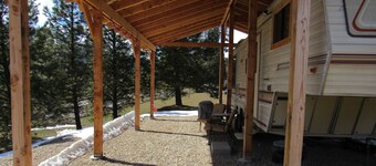 Uncle Billy Bob's Redneck Trailers Vacation Rentals-Bubba's Glamper #4 - Caravan Park