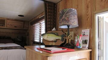 Room | 1 bedroom, iron/ironing board