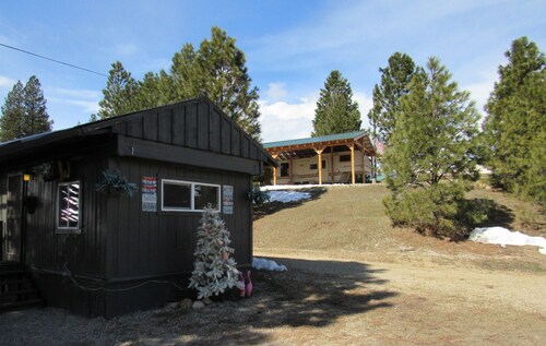 Uncle Billy Bob's Redneck Trailers Vacation Rentals #1