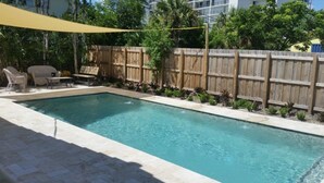 Outdoor pool - Private Beach and Pool house (Pompano Beach)