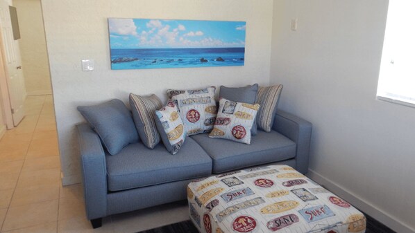 Camera | Area soggiorno | TV