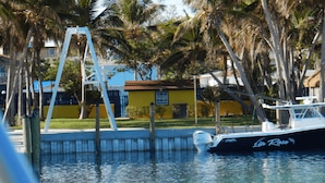 Unclassified image, 2 of 15, button - BIMINI LOFTS Across from Big Game club - 1 of 2 furnished apartments (Alice Town)