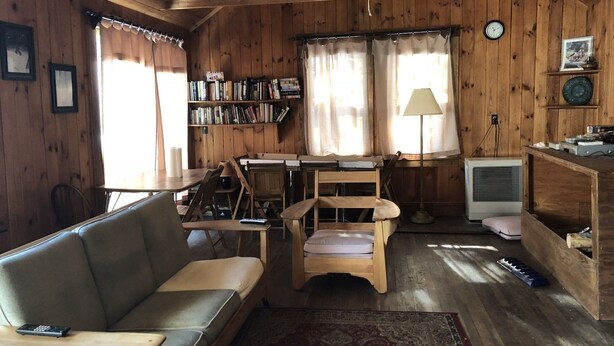 Room | Living room | TV
