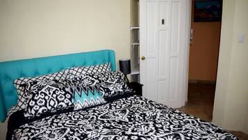 Standard Double Room, 1 Double Bed, Non Smoking, Shared Bathroom | Blackout drapes, free WiFi