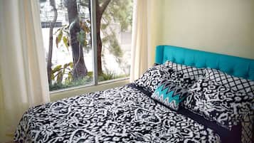 Standard Double Room, 1 Double Bed, Non Smoking, Shared Bathroom | Blackout drapes, free WiFi