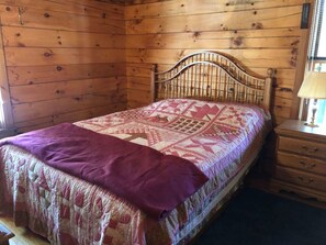 Kamer | 3 slaapkamers, een bureau