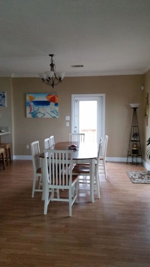 In-room dining - Sea Haven (Port Bolivar)