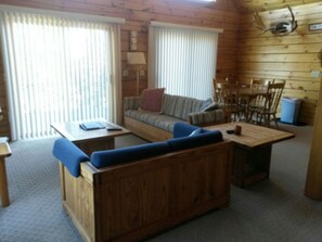 Habitación | Área de sala de estar | Televisión 