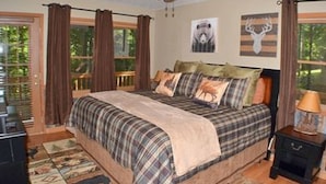 Room - Can't Wait to Hibernate (Sevierville)