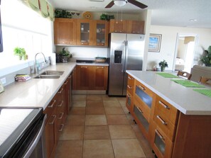 客房 | 私人廚房 | 電冰箱、微波爐、咖啡機/沖茶器