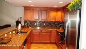 Room | Private kitchen | Fridge, microwave, coffee/tea maker - 3 BR - 3 BA - Direct Oceanfront with Great Views - Opus Condominium 804 (Daytona Beach Shores)