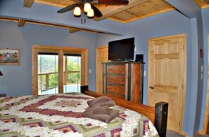 Room | 3 bedrooms, iron/ironing board - Five Bears Den - Views from EVERY room (Gatlinburg)