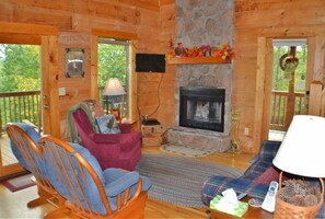 客房 | 客廳 | 電視