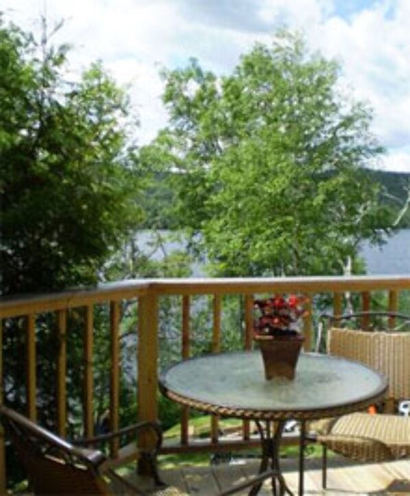 Room | Balcony - Frost Camp (Rangeley)