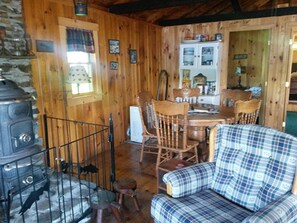 룸 | 거실 공간 | TV, DVD 플레이어