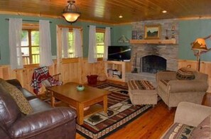 룸 | 거실 공간 | TV