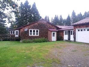 Exterior - Linehan's (Rangeley)